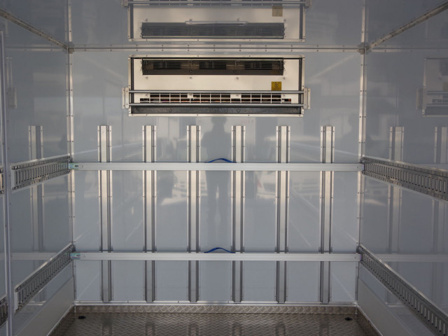 三菱ふそう ファイター 中型 冷蔵冷凍バン 2KG-FK65F(100089) 9枚目