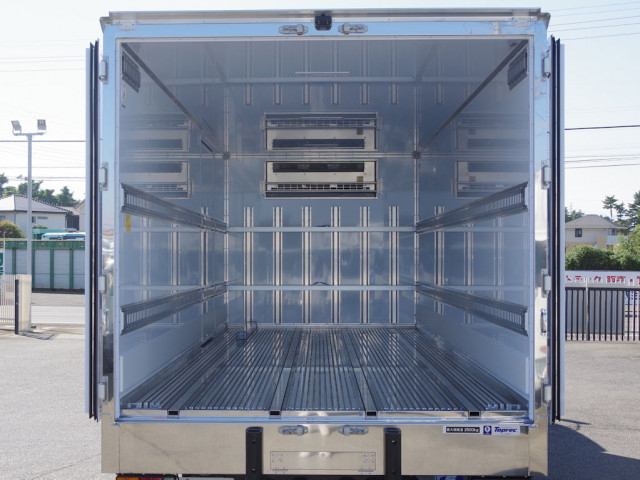 三菱ふそう ファイター 中型 冷蔵冷凍バン 2KG-FK65F(100091) 5枚目