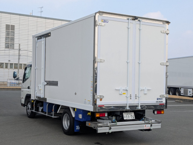 Mitsubishi Fuso canter Small Freezer box_body 2RG-FEB50(100094) 4枚目