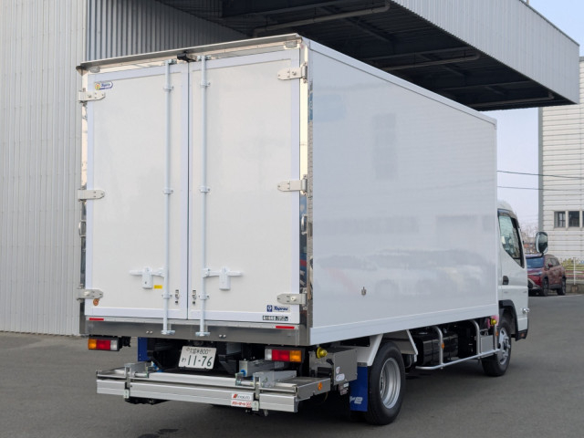 Mitsubishi Fuso canter Small Freezer box_body 2RG-FEB50(100094) 5枚目