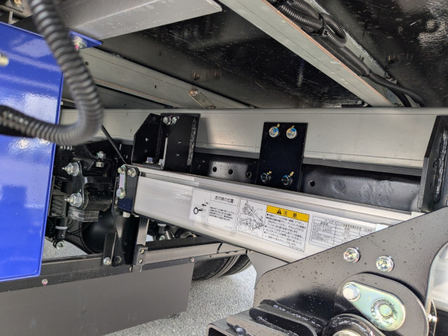 Mitsubishi Fuso canter Small Freezer box_body 2RG-FEB50(100094) 11枚目