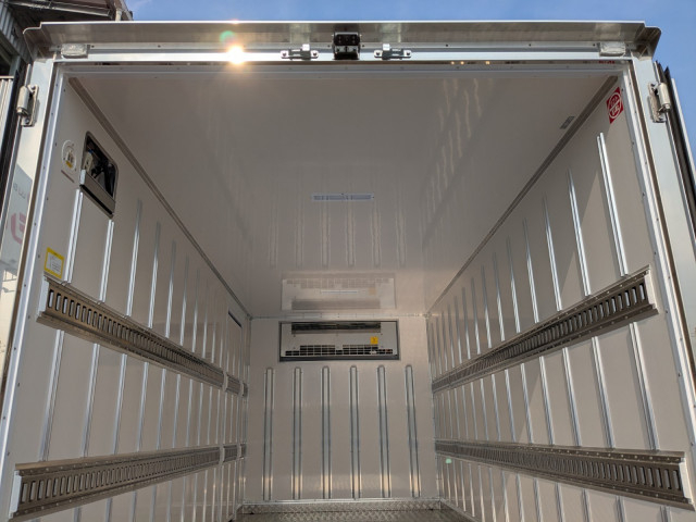 Mitsubishi Fuso canter Small Freezer box_body 2RG-FEB50(100094) 21枚目