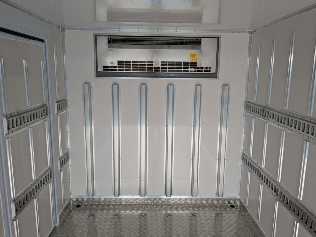 Mitsubishi Fuso canter Small Freezer box_body 2RG-FEB50(100094) 23枚目