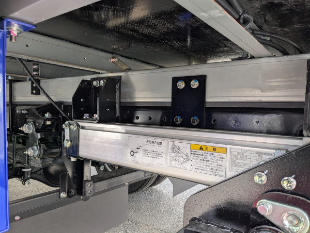三菱ふそう キャンター 小型 冷蔵冷凍バン 2RG-FEB50(100097) 11枚目
