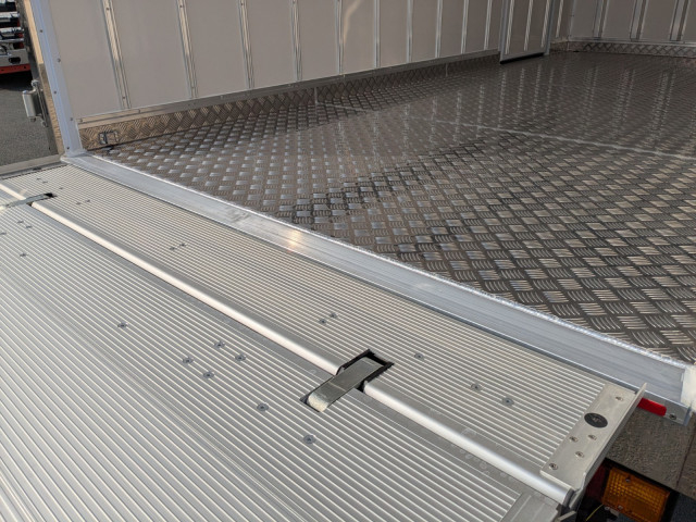 三菱ふそう キャンター 小型 冷蔵冷凍バン 2RG-FEB50(100099) 33枚目