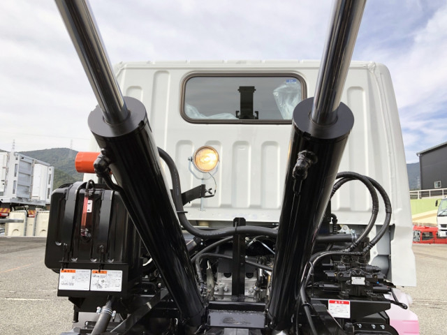 三菱ふそう キャンター 小型 コンテナ専用車 2RG-FBAV0(100101) 17枚目