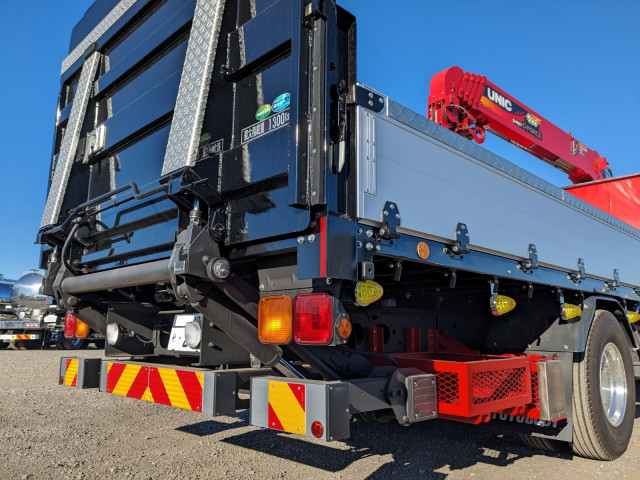 三菱ふそう ファイター 中型 平ボディ（クレーン付） 2KG-FK65F(100104) 7枚目