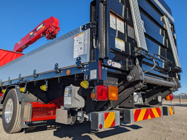 三菱ふそう ファイター 中型 平ボディ（クレーン付） 2KG-FK65F(100104) 8枚目