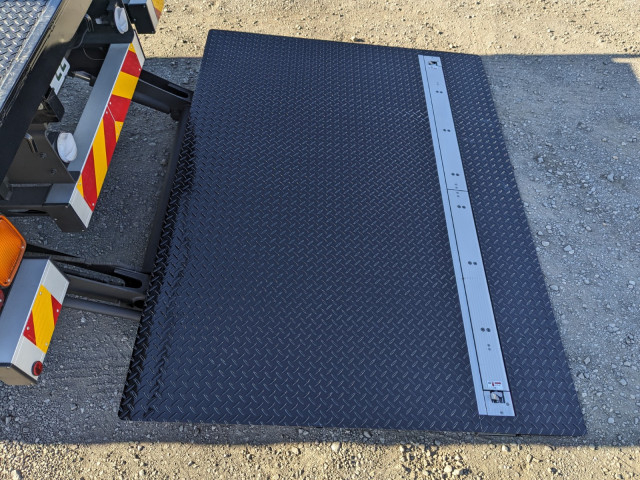 三菱ふそう ファイター 中型 平ボディ（クレーン付） 2KG-FK65F(100104) 11枚目