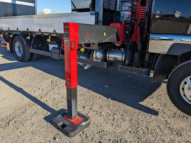 三菱ふそう ファイター 中型 平ボディ（クレーン付） 2KG-FK65F(100104) 30枚目