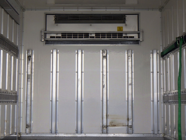 三菱ふそう キャンター 小型 冷蔵冷凍バン 2RG-FEB80(100106) 8枚目