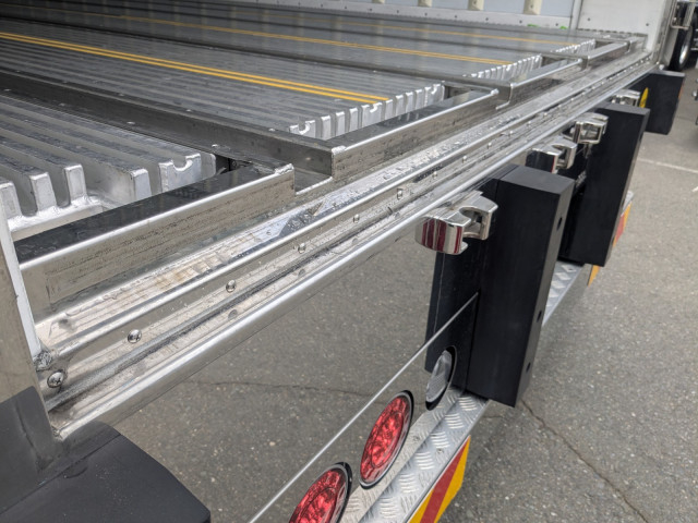 日野 プロフィア 大型 ウィング 2KG-FW1AHC(100108) 10枚目