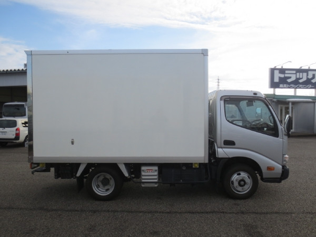 トヨタ ダイナ 小型 保冷バン 2RG-XZC605(100113) 8枚目