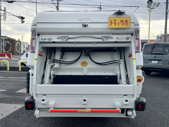 日野 デュトロ 小型 塵芥車（プレス式） 2RG-XZU640M(100122) 6枚目