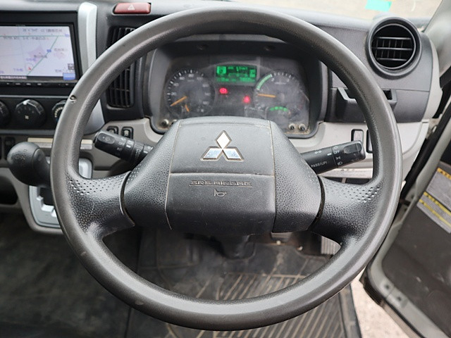 三菱ふそう キャンター 小型 平ボディ 2PG-FEBS0(100124) 4枚目