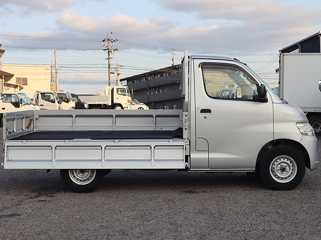 トヨタ ライトエース 小型 平ボディ DBF-S402U(100126) 10枚目