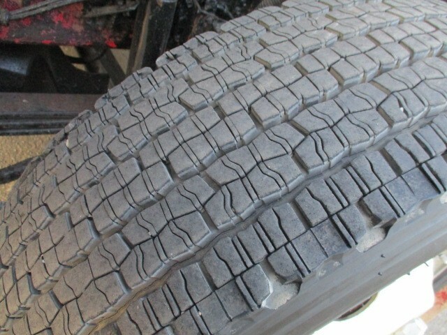 いすゞ ギガ 大型 平ボディ（クレーン付） PDG-CYY77V8(7752) 11枚目