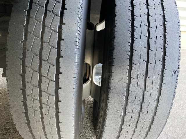 いすゞ エルフ 小型 バン 2RG-NLR88AN(100135) 13枚目