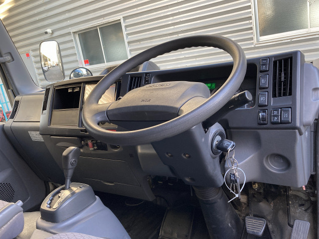 いすゞ エルフ 小型 バン 2RG-NLR88AN(100135) 15枚目