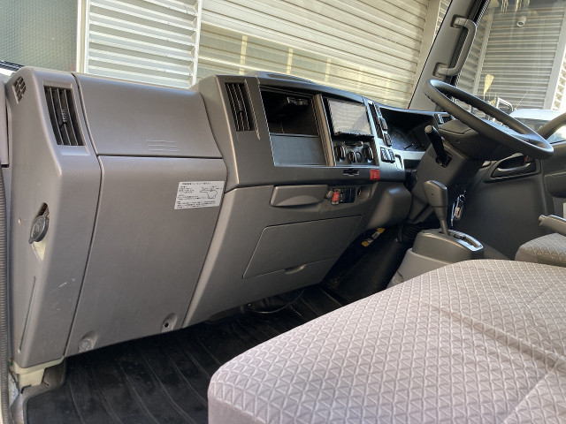 いすゞ エルフ 小型 バン 2RG-NLR88AN(100135) 19枚目