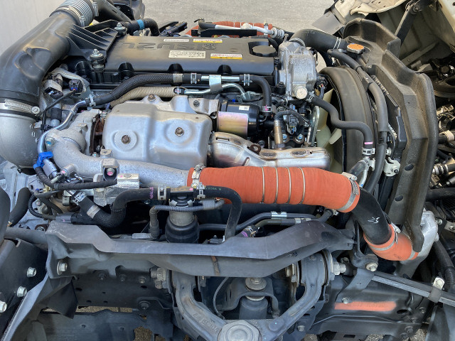 いすゞ エルフ 小型 バン 2RG-NLR88AN(100135) 28枚目