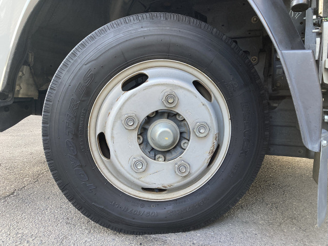 いすゞ エルフ 小型 バン 2RG-NLR88AN(100135) 30枚目