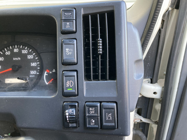 いすゞ エルフ 小型 バン 2RG-NLR88AN(100135) 35枚目