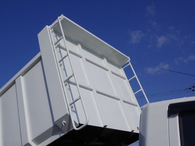 三菱ふそう ファイター 中型 土砂ダンプ 2KG-FK72F(100136) 10枚目