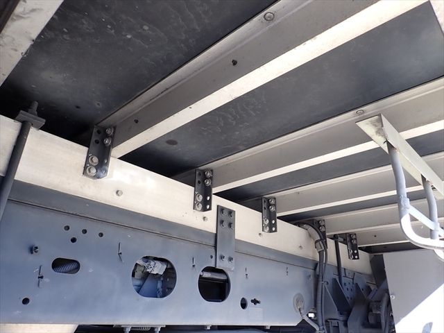 いすゞ フォワード 増トン 冷蔵冷凍バン 2PG-FTR90V2(100142) 23枚目