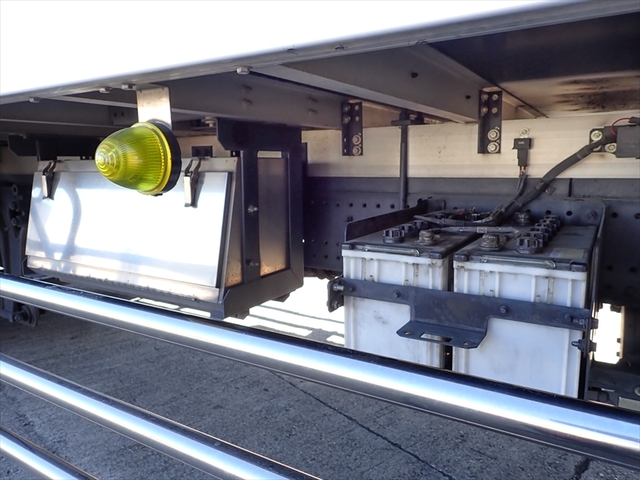 いすゞ フォワード 増トン 冷蔵冷凍バン 2PG-FTR90V2(100142) 26枚目