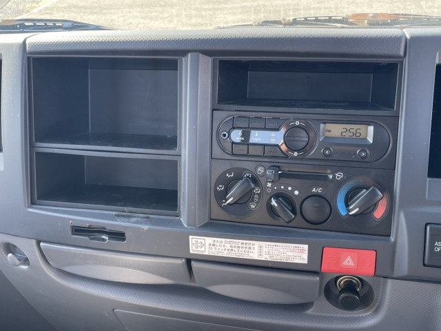 いすゞ エルフ 小型 平ボディ TPG-NJR85A(100156) 19枚目