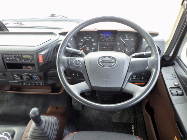 日野 レンジャー 中型 平ボディ（クレーン付） 2KG-FC2ABA(100159) 14枚目