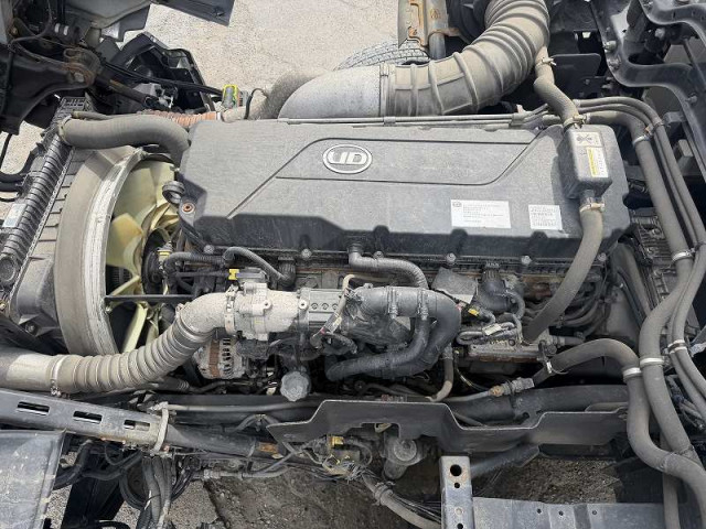 UDトラックス（日産） クオン 大型 冷蔵冷凍バン 2PG-CD5CA(105369) 41枚目