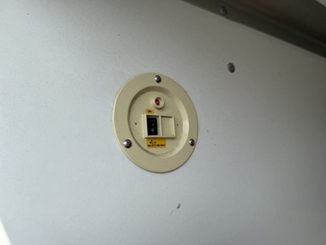 いすゞ エルフ 小型 バン TRG-NLR85N(100223) 16枚目