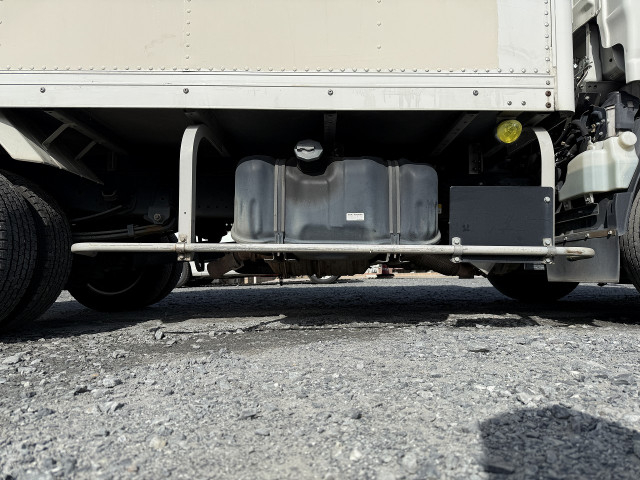 いすゞ エルフ 小型 バン TRG-NLR85N(100223) 28枚目