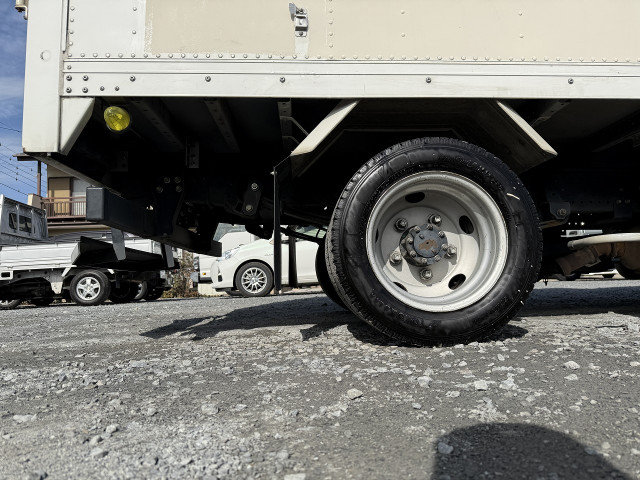 いすゞ エルフ 小型 バン TRG-NLR85N(100223) 29枚目