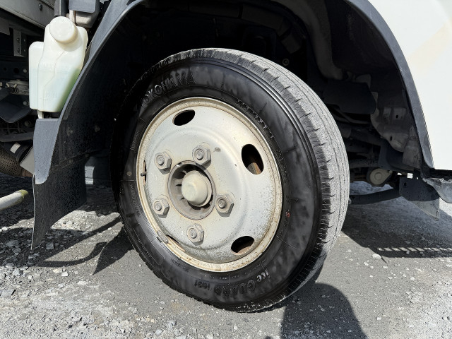 いすゞ エルフ 小型 バン TRG-NLR85N(100223) 30枚目