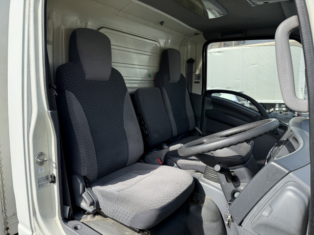 いすゞ エルフ 小型 バン TRG-NLR85N(100223) 38枚目