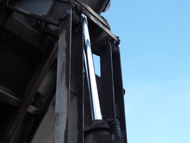 UDトラックス（日産） クオン 大型 土砂ダンプ *********(100229) 30枚目