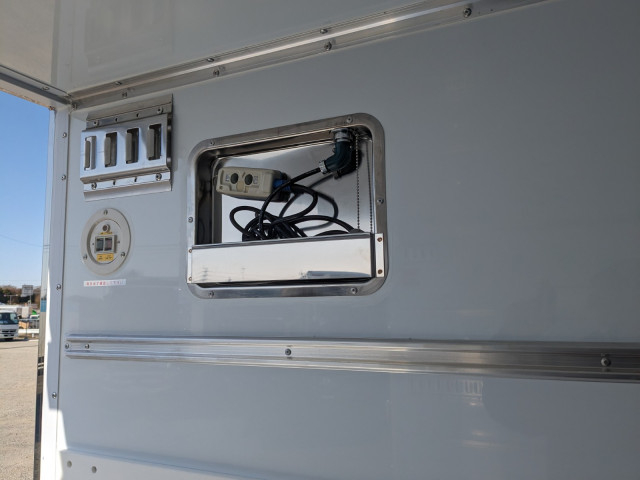 三菱ふそう ファイター 中型 冷蔵冷凍バン 2KG-FK65F(100231) 22枚目