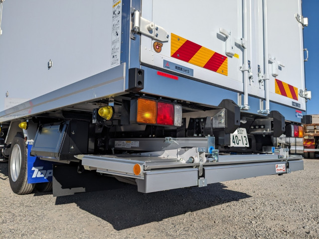 三菱ふそう ファイター 中型 冷蔵冷凍バン 2KG-FK65F(100232) 8枚目