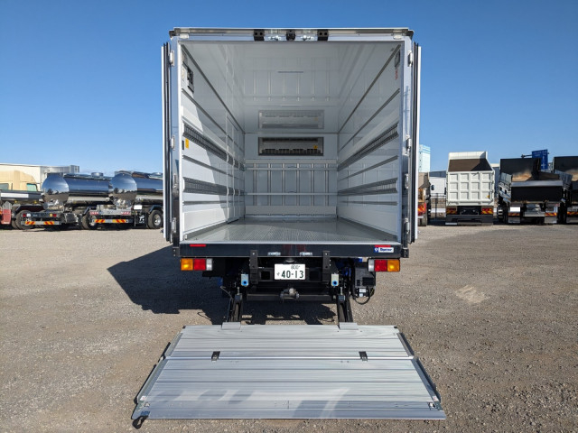 三菱ふそう ファイター 中型 冷蔵冷凍バン 2KG-FK65F(100232) 9枚目