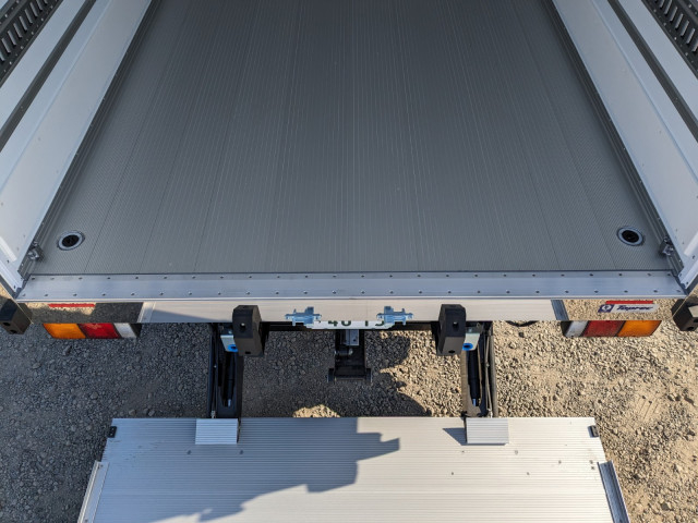 三菱ふそう ファイター 中型 冷蔵冷凍バン 2KG-FK65F(100232) 12枚目