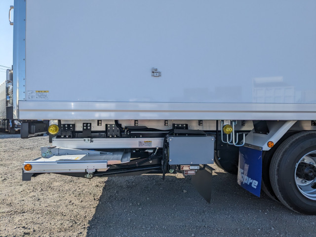 三菱ふそう ファイター 中型 冷蔵冷凍バン 2KG-FK65F(100231) 32枚目