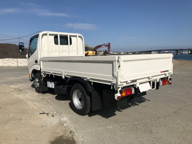 日野 デュトロ 小型 平ボディ 2KG-XZC60M(100235) 3枚目