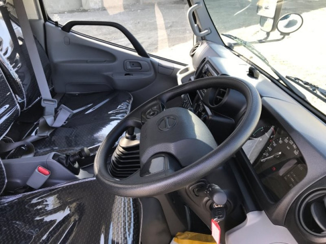 日野 デュトロ 小型 平ボディ 2KG-XZC60M(100235) 6枚目