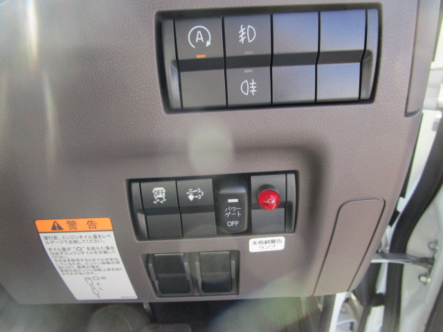 三菱ふそう キャンター 小型 冷蔵冷凍バン 2RG-FEB80(100234) 14枚目