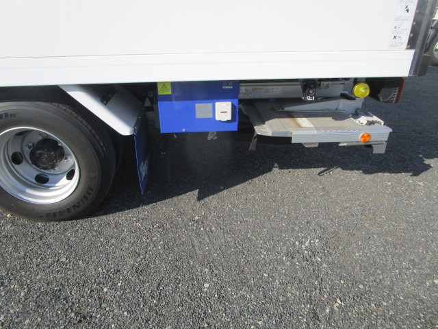 三菱ふそう キャンター 小型 冷蔵冷凍バン 2RG-FEB80(100234) 33枚目