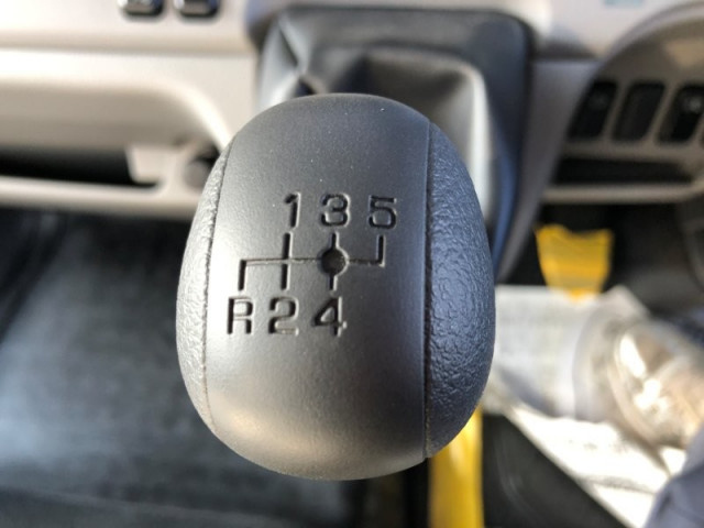 三菱ふそう キャンター 小型 平ボディ（クレーン付） 2PG-FEB80(100236) 9枚目