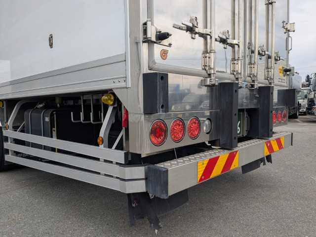 日野 プロフィア 大型 冷蔵冷凍バン 2DG-FR1AHB(100237) 6枚目